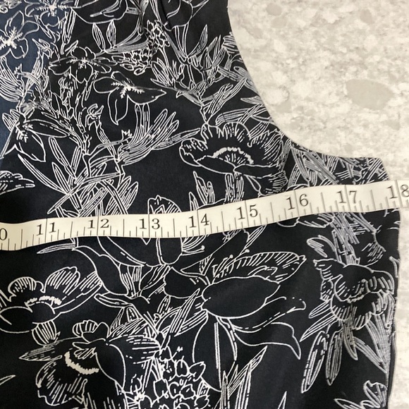 Ann Taylor lightweight, sleeveless jumpsuit - Picture 10 of 13